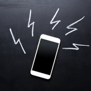 Hejt a przestępstwo https://dobre-imie.pl/wp-content/uploads/2025/11/smartphone-na-tablicy-320x320.jpg